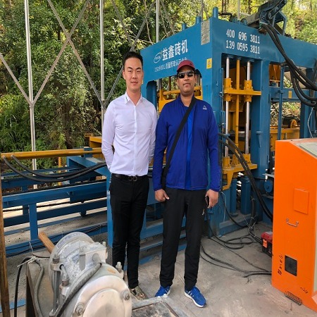 Automatic hydraulic block making machine