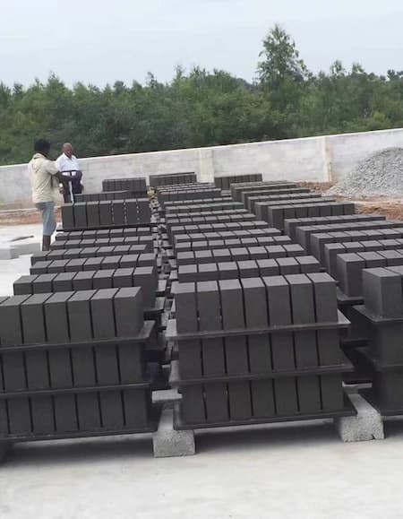 Lắp đặt thành công máy sản xuất gạch tro bay QT4-15 tại Ấn Độ