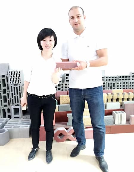 Máy QT5-15 thúc đẩy sản lượng gạch Hourdi tại Algeria